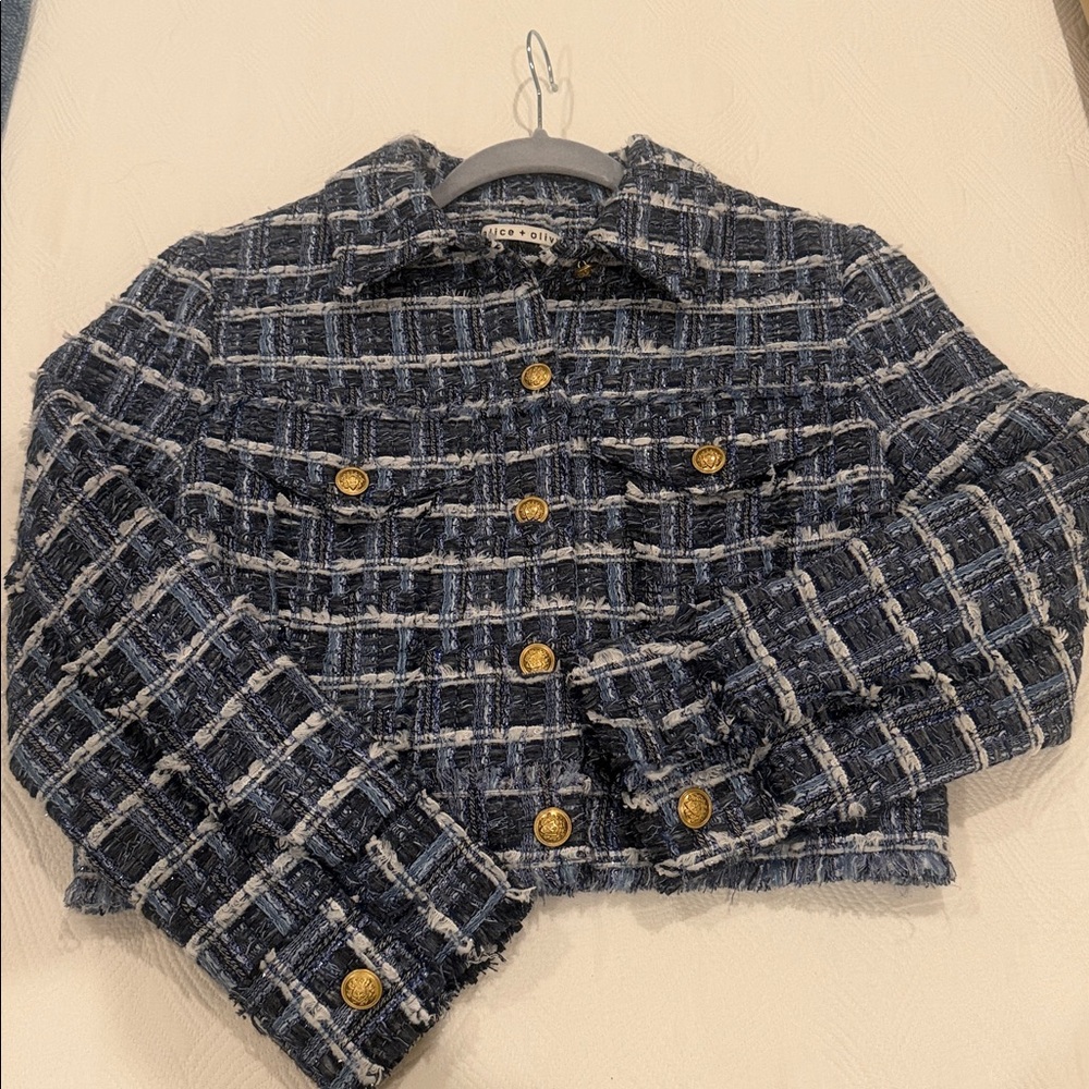 🌸Make offer.  Alice & Olivia Navy Tweed Blazer with Gold Buttons xs
